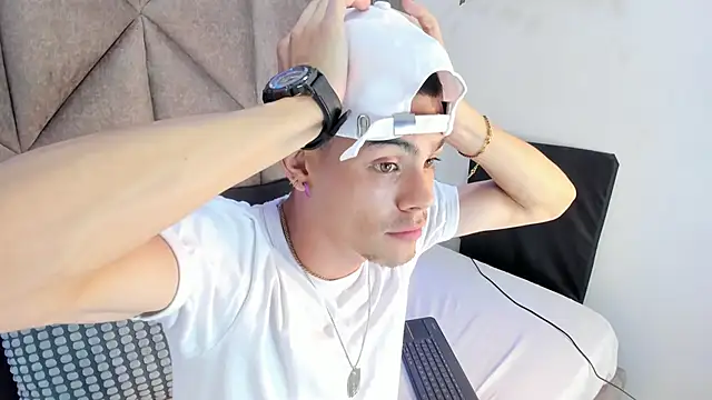 RomeoBoselli   online show from April 2026 07:43:02 PM