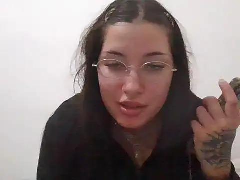 cherryxxox online show from April 2026 07:14:01 AM