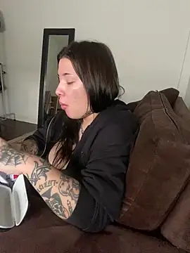 cherryxxox online show from April 2026 05:37:02 PM
