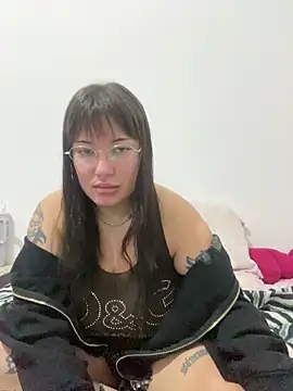 cherryxxox online show from May 2026 02:37:01 AM