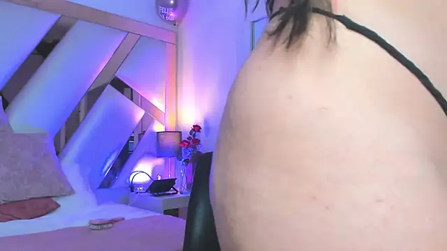 AshleyFerreer online show from April 2026 05:50:02 PM