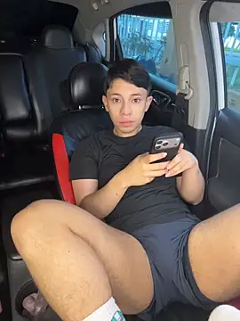 Snapshot of Noah-ledom chatting on April 2026 11:28:01 AM Noah-ledom online show from April 2026 11:28:01 AM