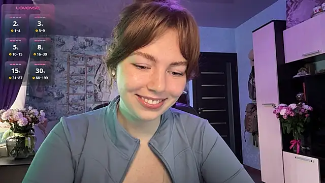 Snapshot of FairyFl0ra chatting on April 2026 01:06:01 AM FairyFl0ra online show from April 2026 01:06:01 AM