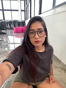 Hana-Parker online show from May 2026 08:17:02 PM