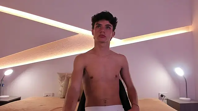 Snapshot of Logan_Steel chatting on April 2026 04:39:01 AM Logan Steel online show from April 2026 04:39:01 AM