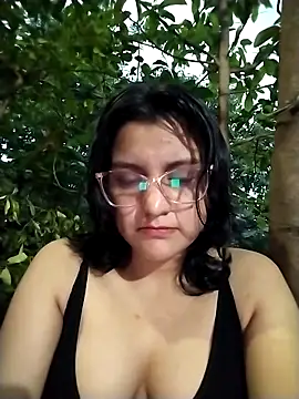 Snapshot of sienna_elara chatting on April 2026 10:42:02 AM sienna elara online show from April 2026 10:42:02 AM