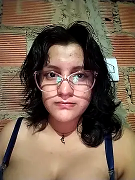 Snapshot of sienna_elara chatting on April 2026 10:50:02 AM sienna elara online show from April 2026 10:50:02 AM