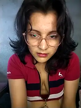 Snapshot of sienna_elara chatting on April 2026 10:43:02 AM sienna elara online show from April 2026 10:43:02 AM