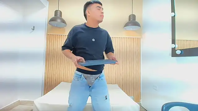 THIAM KELLER1 online show from April 2026 07:32:01 PM