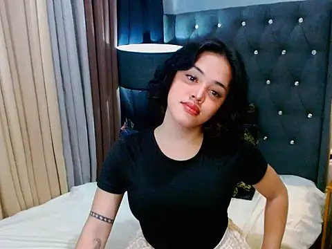 yhanachoii online show from June 2026 02:11:02 PM