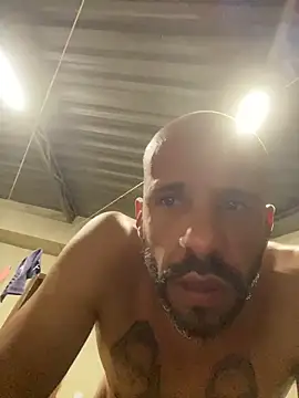 WaltinhoOliveira online show from April 2026 04:03:01 AM