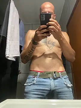 WaltinhoOliveira online show from April 2026 05:33:01 AM