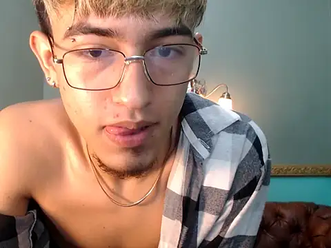 Juan saul1 online show from May 2026 08:59:01 PM