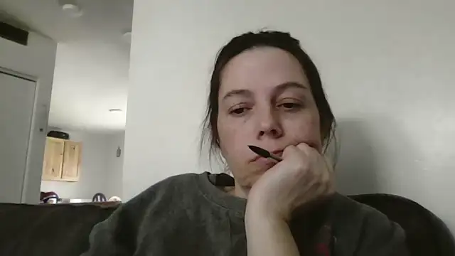 lily1982 online show from May 2026 07:28:02 PM