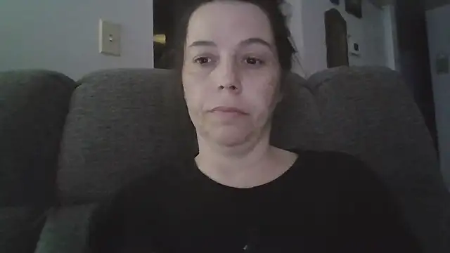lily1982 online show from May 2026 03:54:02 AM