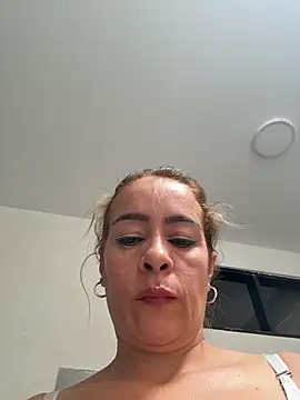 Snapshot of Natigoonzalez chatting on May 2026 03:47:01 PM Natigoonzalez online show from May 2026 03:47:01 PM