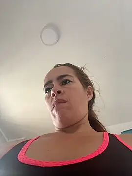 Snapshot of Natigoonzalez chatting on May 2026 08:04:02 PM Natigoonzalez online show from May 2026 08:04:02 PM