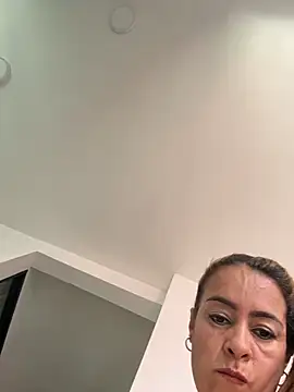 Snapshot of Natigoonzalez chatting on May 2026 05:38:02 PM Natigoonzalez online show from May 2026 05:38:02 PM