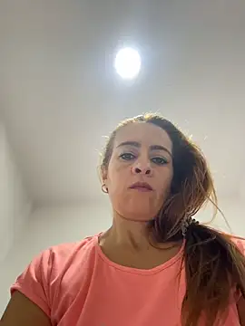 Snapshot of Natigoonzalez chatting on May 2026 01:33:01 PM Natigoonzalez online show from May 2026 01:33:01 PM