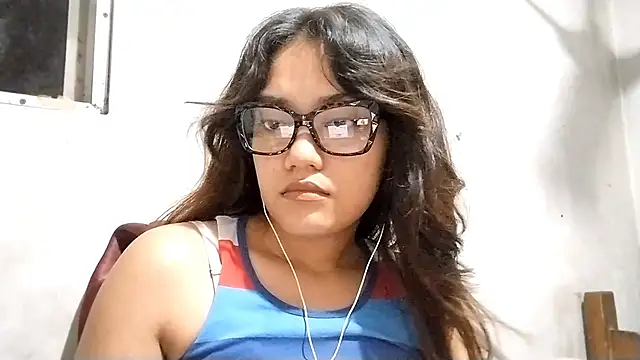 Snapshot of OliviaCarchi chatting on May 2026 10:24:01 AM OliviaCarchi online show from May 2026 10:24:01 AM