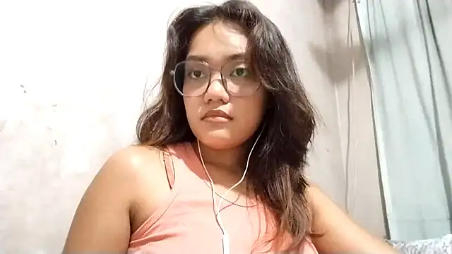 Snapshot of OliviaCarchi chatting on April 2026 12:30:02 PM OliviaCarchi online show from April 2026 12:30:02 PM