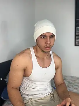 Max valiant online show from April 2026 08:00:01 PM