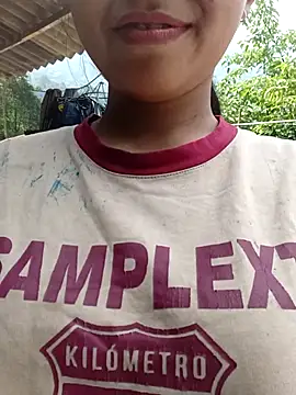 ross001 online show from April 2026 03:19:01 AM