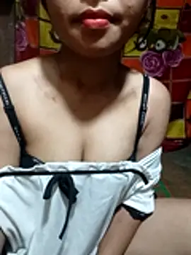 ross001 online show from April 2026 07:07:02 PM