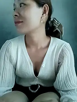 mia0033 online show from May 2026 09:48:02 AM