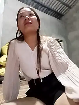 mia0033 online show from May 2026 10:49:01 AM