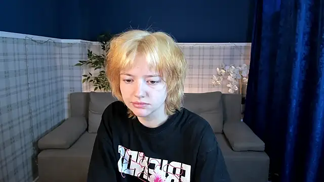 Snapshot of Star_Bee chatting on April 2026 09:13:01 AM Star Bee online show from April 2026 09:13:01 AM