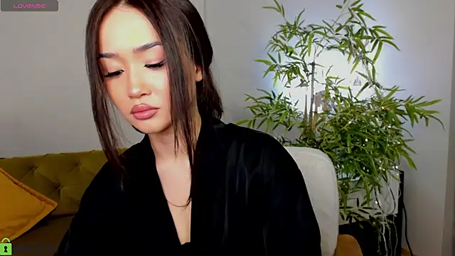 Riddle Lay online show from April 2026 09:37:01 AM