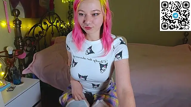 Snapshot of Sansarella chatting on November 2025 05:24:02 PM Sansarella online show from November 2025 05:24:02 PM