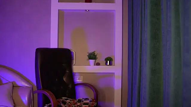 LilElfies online show from April 2026 07:40:02 PM