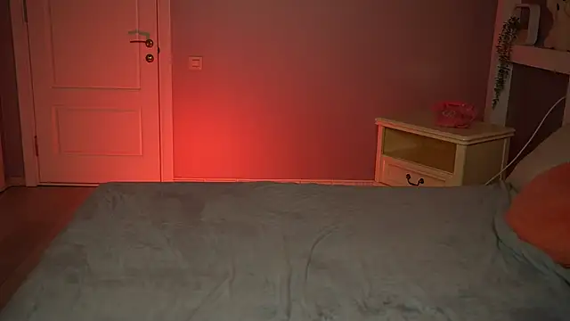 LilElfies online show from April 2026 09:54:01 PM