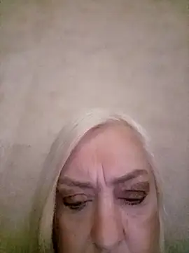 Julia20X online show from April 2026 04:52:02 PM