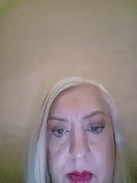 Snapshot of Julia20X chatting on June 2026 08:31:02 AM Julia20X online show from June 2026 08:31:02 AM