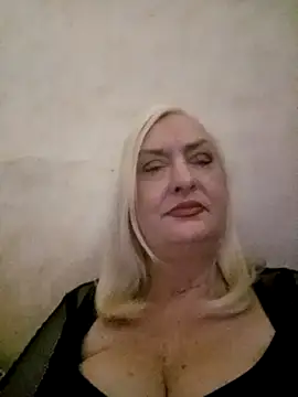 Snapshot of Julia20X chatting on April 2026 03:35:02 PM Julia20X online show from April 2026 03:35:02 PM