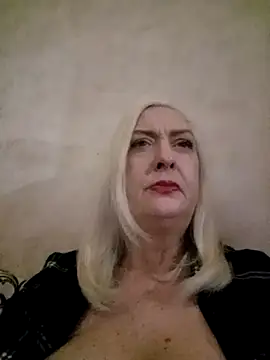 Snapshot of Julia20X chatting on May 2026 06:24:02 PM Julia20X online show from May 2026 06:24:02 PM