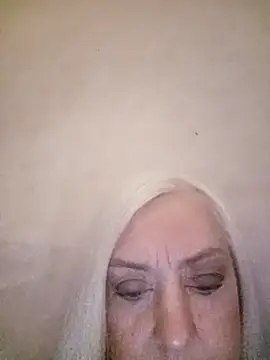 Julia20X online show from April 2026 12:00:01 PM