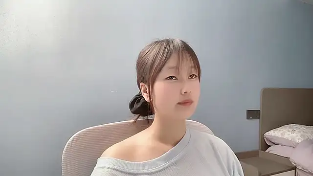 Snapshot of Xiaoqing00 chatting on April 2026 02:12:02 AM Xiaoqing00 online show from April 2026 02:12:02 AM