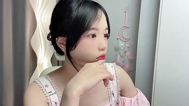 Snapshot of Xiaoqing00 chatting on May 2026 05:18:02 AM Xiaoqing00 online show from May 2026 05:18:02 AM