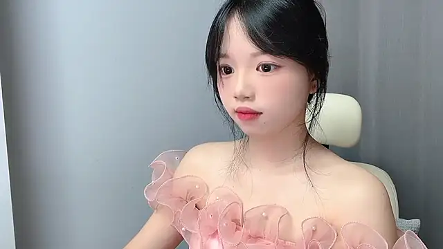 Snapshot of Xiaoqing00 chatting on May 2026 03:02:02 AM Xiaoqing00 online show from May 2026 03:02:02 AM
