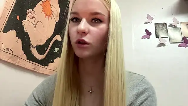 Snapshot of CruzVatter chatting on April 2026 06:09:02 PM CruzVatter online show from April 2026 06:09:02 PM