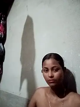 amishaah92 online show from April 2026 07:09:02 PM