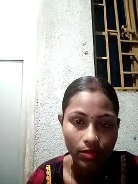 amishaah92 online show from April 2026 08:32:01 PM