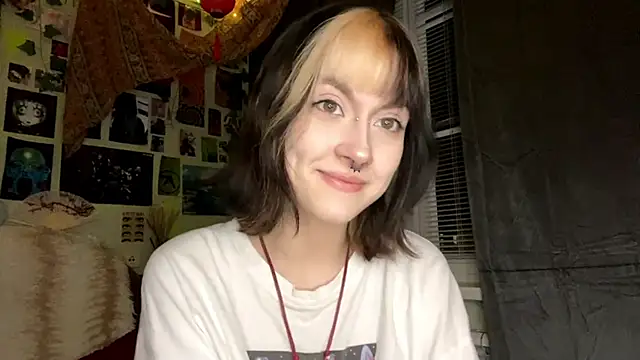 AllegraStaffieri online show from April 2026 09:17:01 PM