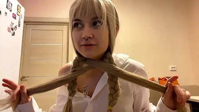 AllegraStaffieri online show from April 2026 09:50:02 PM