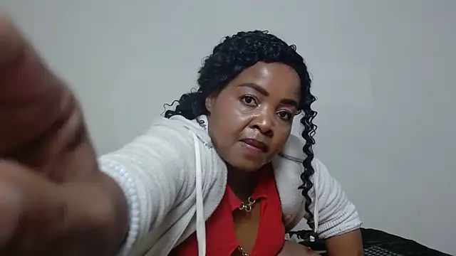 Snapshot of CaramelBaddie16 chatting on June 2026 11:10:02 PM CaramelBaddie16 online show from June 2026 11:10:02 PM