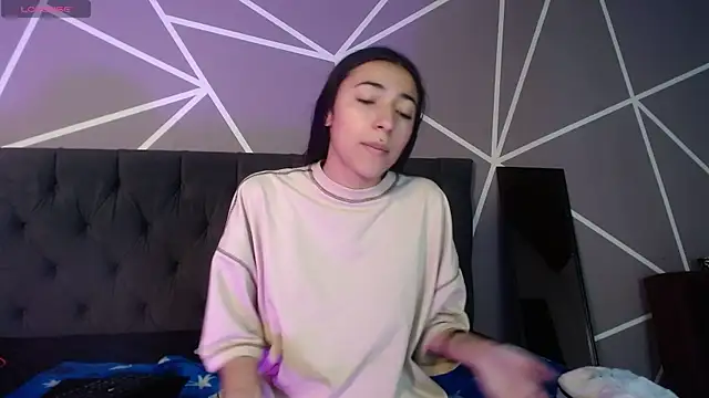 Violett1126 online show from May 2026 05:11:01 AM
